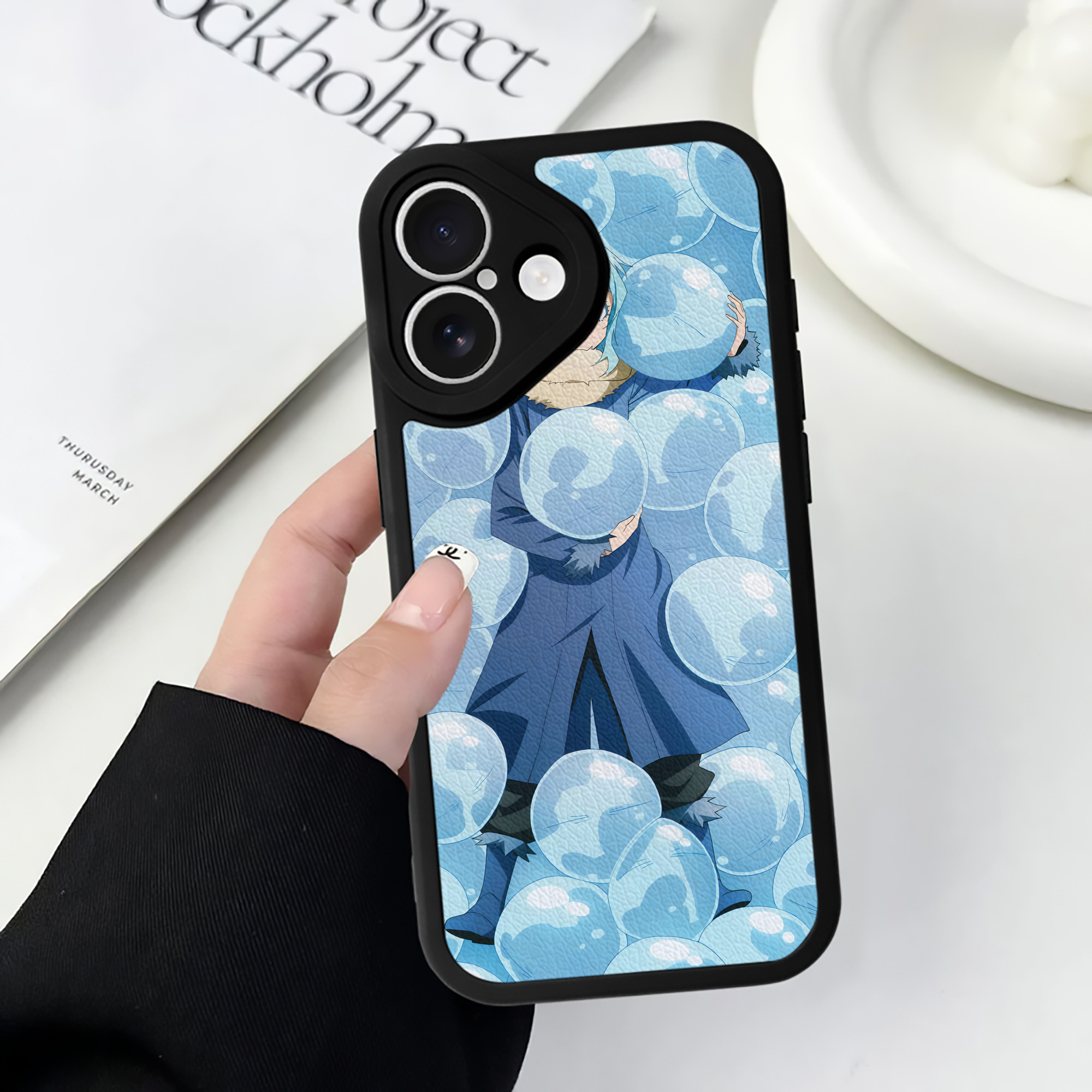 （画像用） 転スラ Regarding Reincarnated to Slime 【iPhone 16シリーズ対応】シリコンスマホケース（レザー調） 材質：シリコン